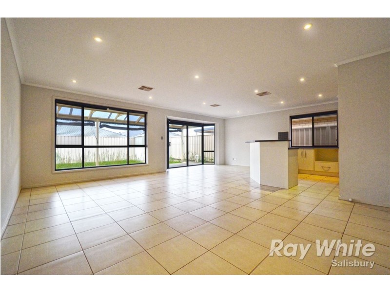 13B Lyndon Road, Paralowie SA 5108