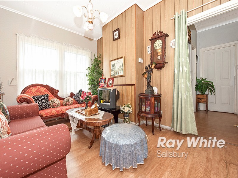 32 Worthington Road, Elizabeth East SA 5112