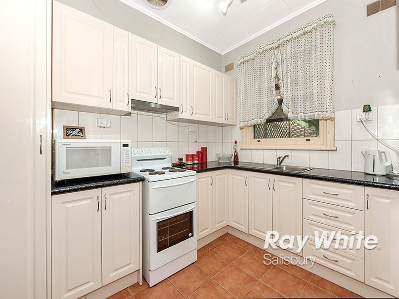 32 Worthington Road, Elizabeth East SA 5112