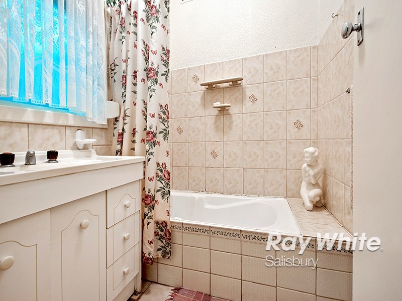 32 Worthington Road, Elizabeth East SA 5112