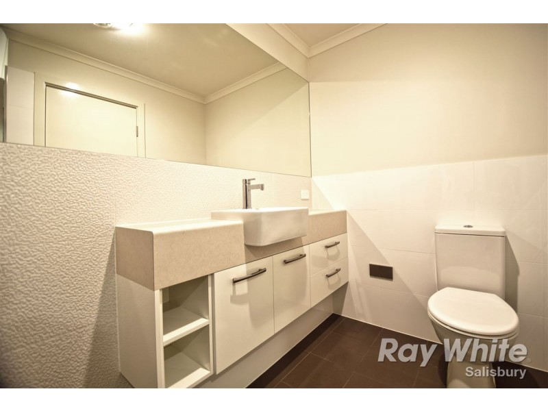 U44/51 Victoria Parade, Mawson Lakes SA 5095