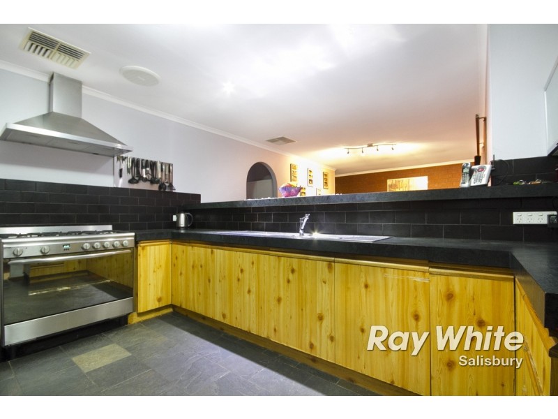 1 Craig Court, Paralowie SA 5108