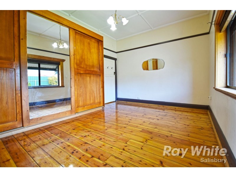 18 Gum Avenue, Dry Creek SA 5094