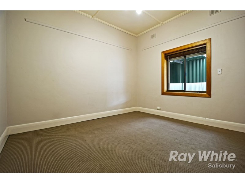 18 Gum Avenue, Dry Creek SA 5094