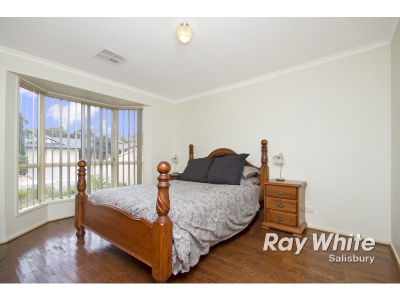 14 McGonigal Drive, Willaston SA 5118
