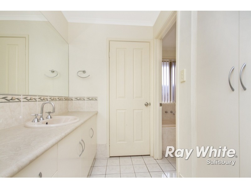 14 McGonigal Drive, Willaston SA 5118