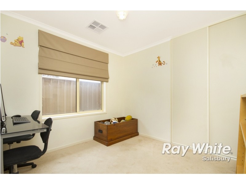 14 McGonigal Drive, Willaston SA 5118