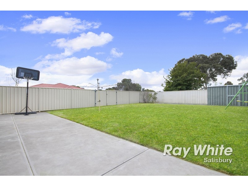 14 McGonigal Drive, Willaston SA 5118