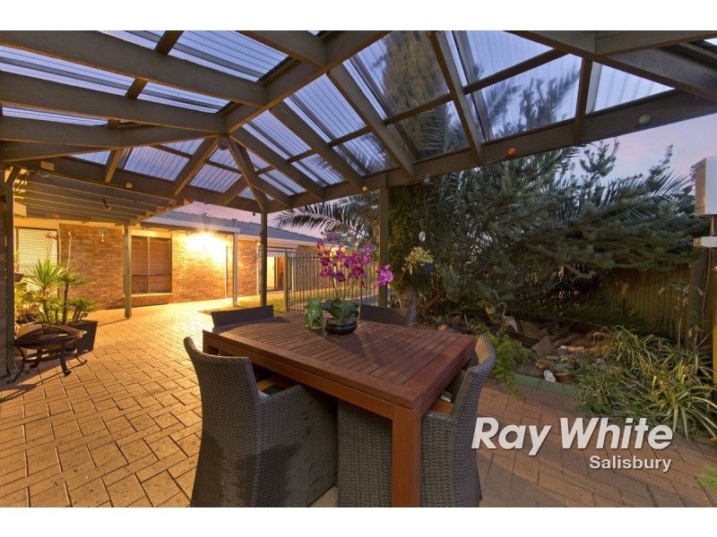 4 Sydney Drive, Salisbury Heights SA 5109