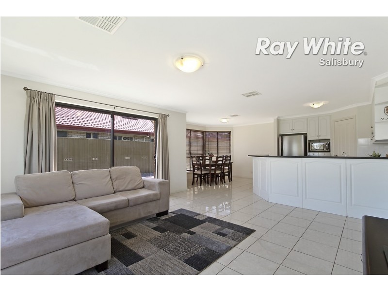 162 President Avenue, Andrews Farm SA 5114