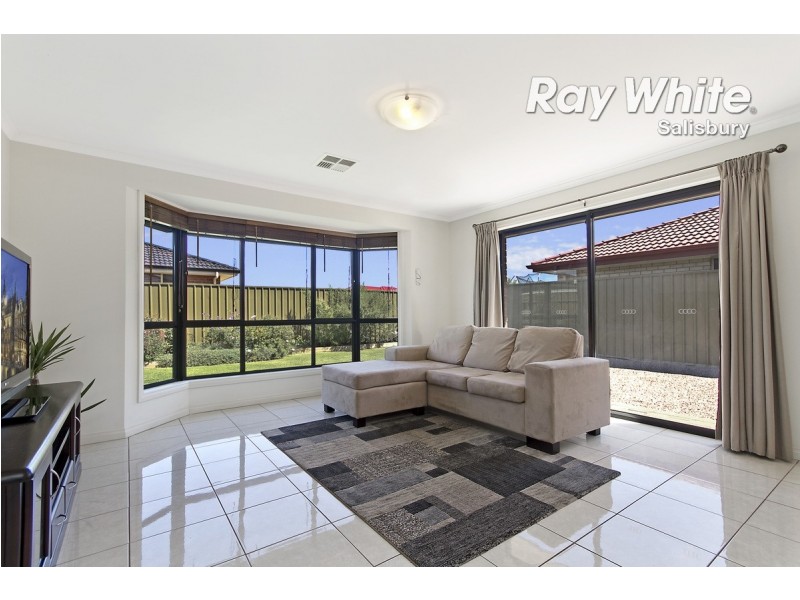 162 President Avenue, Andrews Farm SA 5114