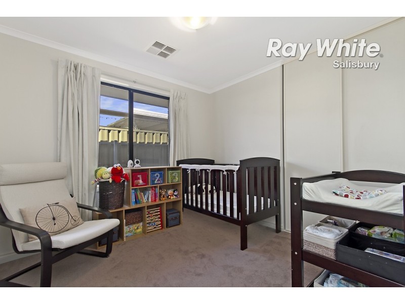 162 President Avenue, Andrews Farm SA 5114