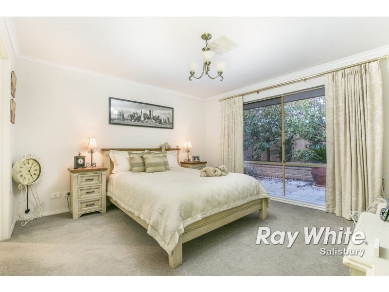 14 Arcadia Drive, Smithfield SA 5114