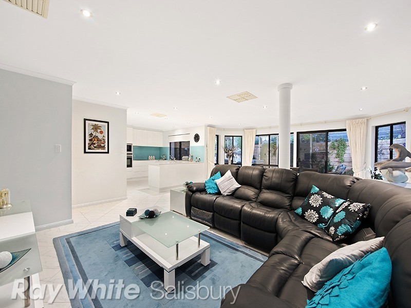 10 Gransden Parade, Greenwith SA 5125