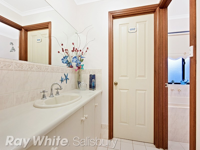 10 Gransden Parade, Greenwith SA 5125