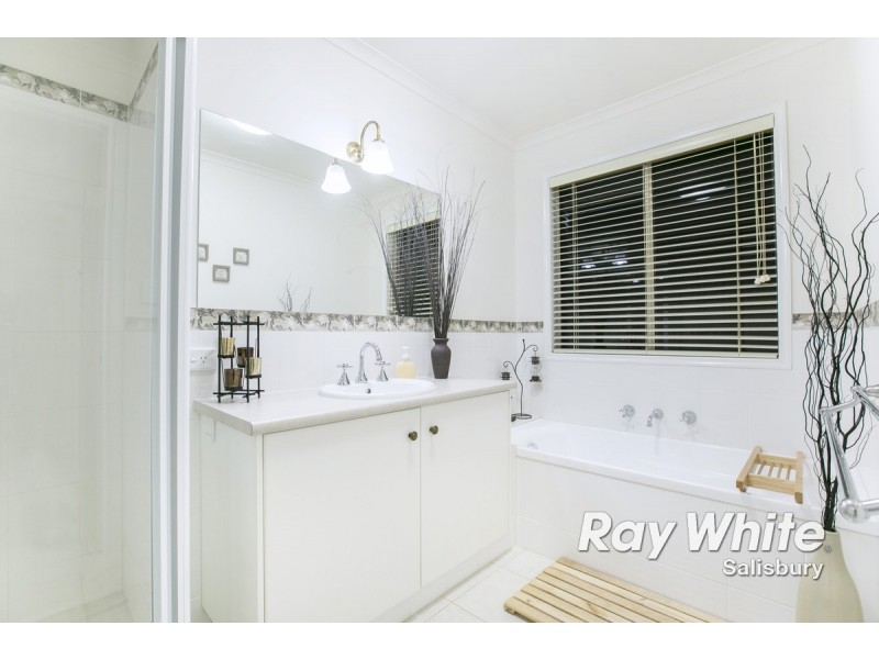 14 Arcadia Drive, Smithfield SA 5114