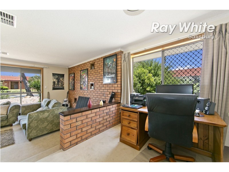 7 Mary-Alice Drive, Para Hills SA 5096