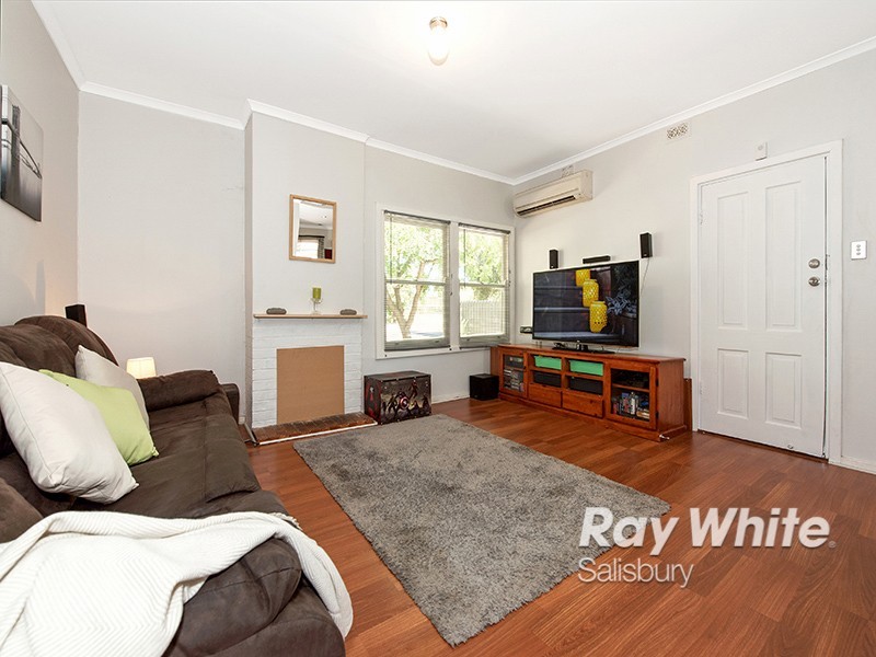 9 Barton Road, Elizabeth Downs SA 5113