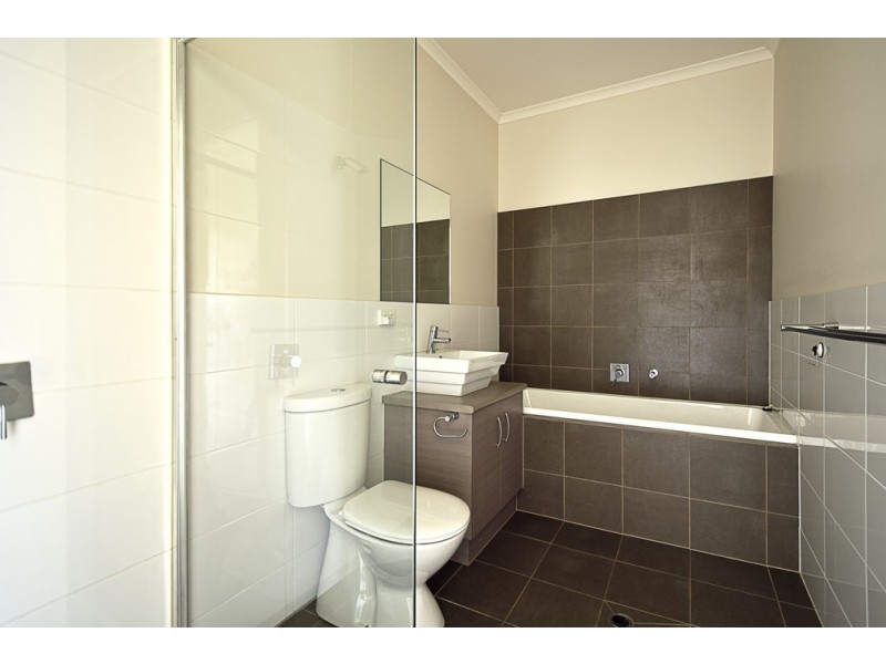 49A Trinity Circuit, Mawson Lakes SA 5095