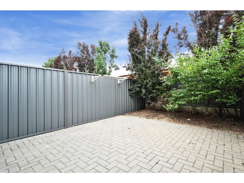 49A Trinity Circuit, Mawson Lakes SA 5095
