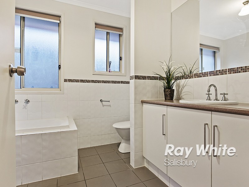 16B Secomb Avenue, Parafield Gardens SA 5107