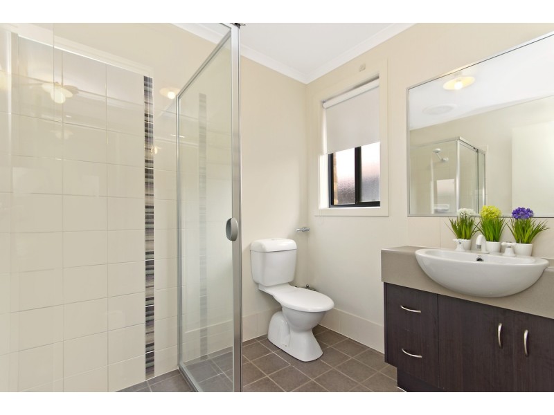 77 Wattlebird Drive, Burton SA 5110