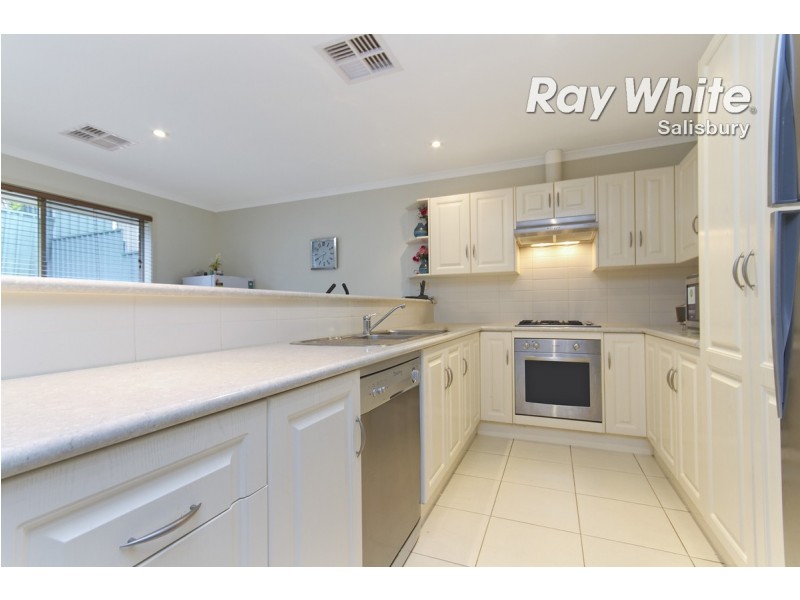 14 Pineview Court, Walkley Heights SA 5098