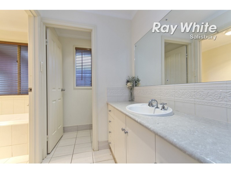 14 Pineview Court, Walkley Heights SA 5098