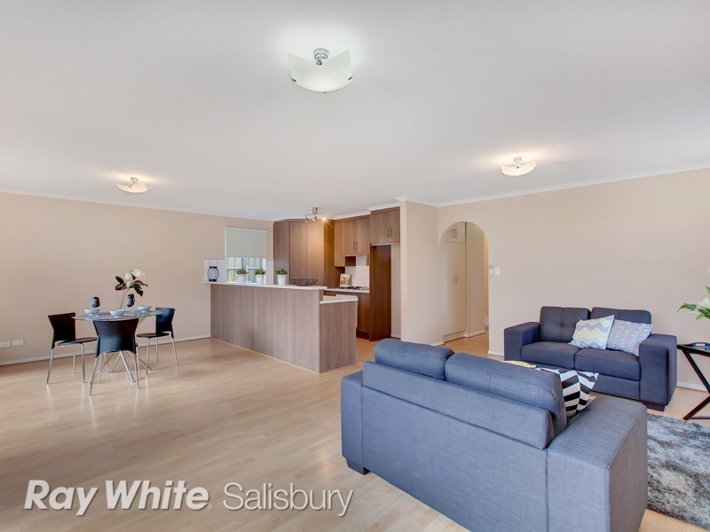 166 President Avenue, Andrews Farm SA 5114