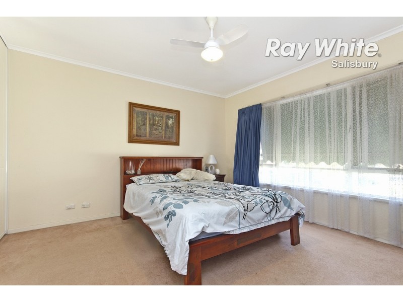 11 Warrigal Street, Para Hills SA 5096