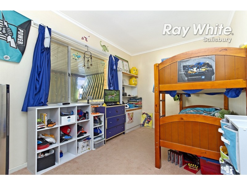 11 Warrigal Street, Para Hills SA 5096