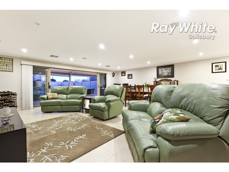 11 Southern Avenue, Mansfield Park SA 5012