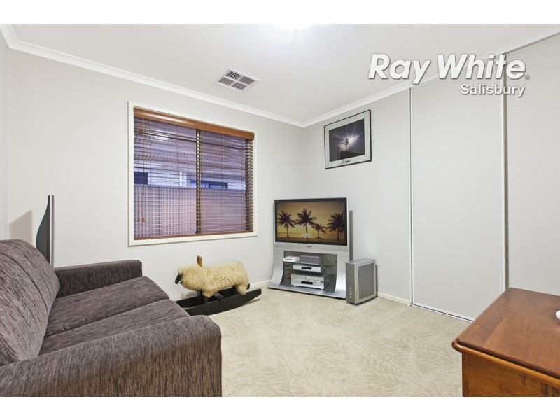 11 Southern Avenue, Mansfield Park SA 5012