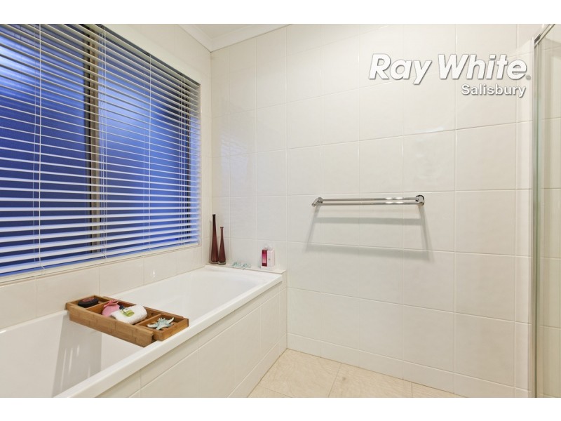 11 Southern Avenue, Mansfield Park SA 5012