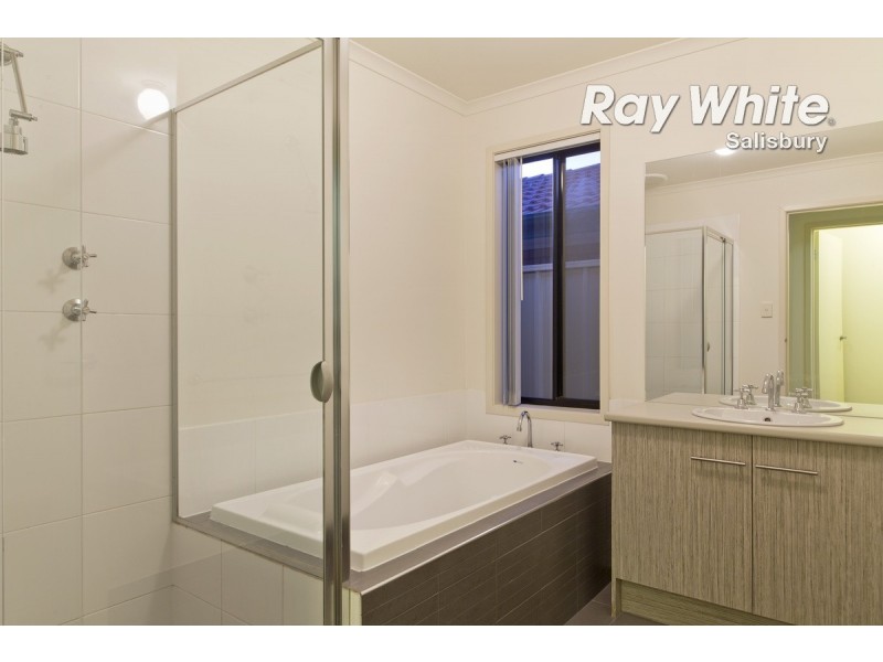 17 Banff Street, Burton SA 5110