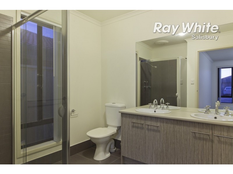 17 Banff Street, Burton SA 5110