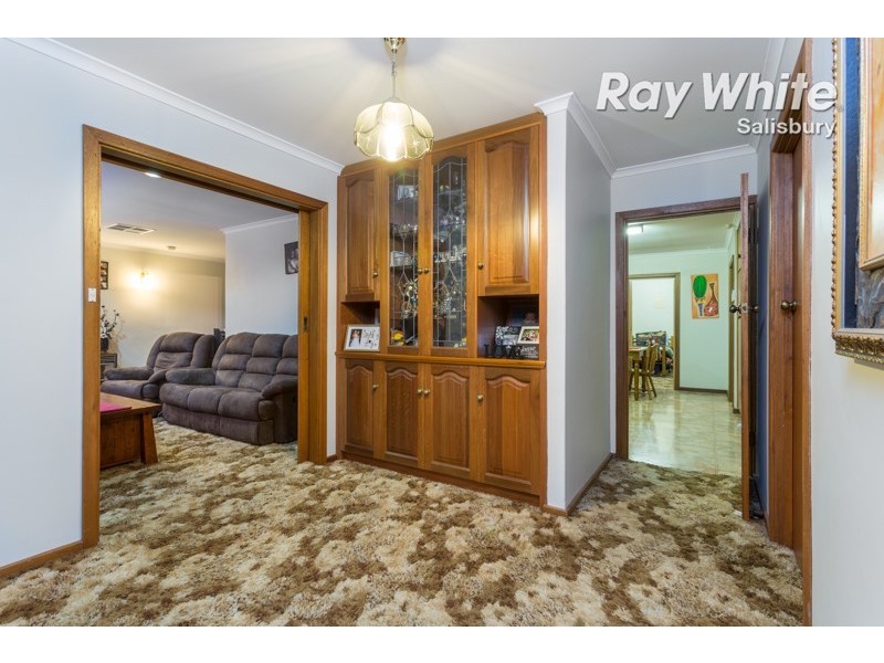 43 Universal Road, Salisbury Downs SA 5108