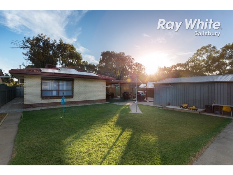 43 Universal Road, Salisbury Downs SA 5108
