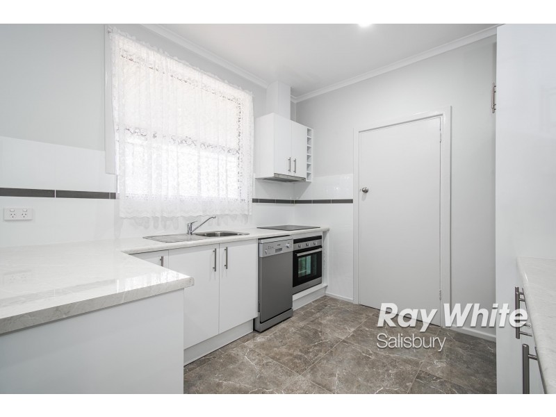 17 Peacock Road, Elizabeth Downs SA 5113