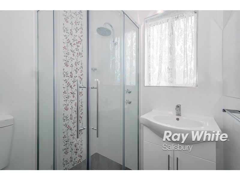 17 Peacock Road, Elizabeth Downs SA 5113