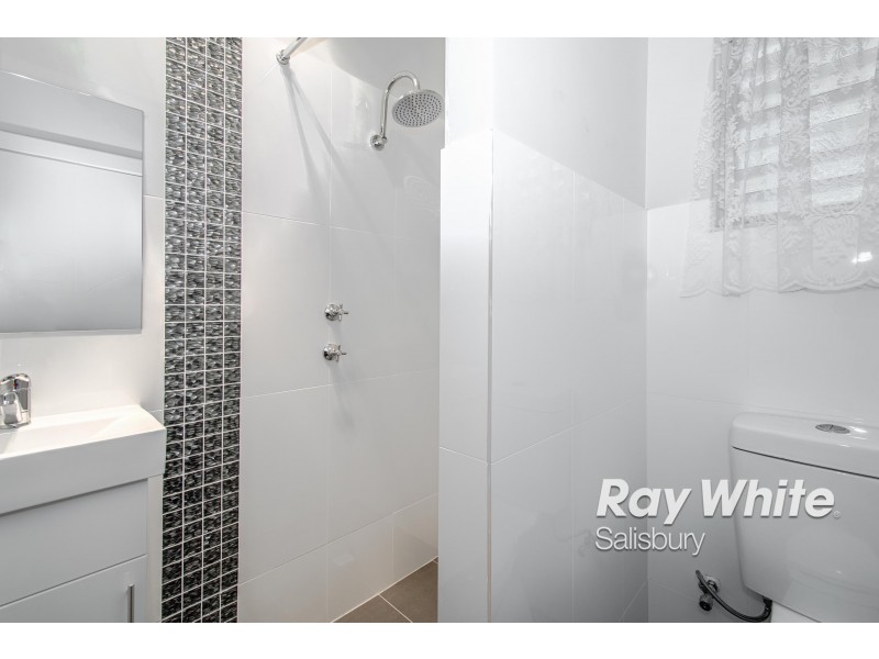 17 Peacock Road, Elizabeth Downs SA 5113