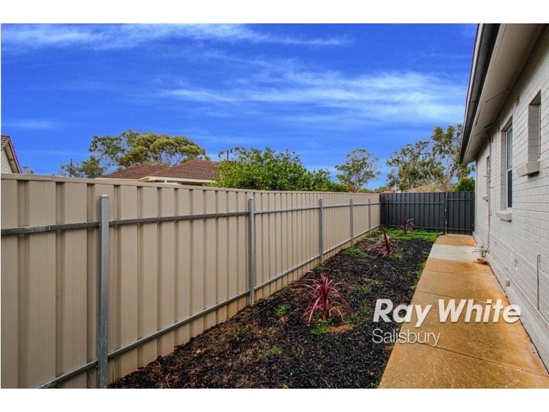 17 Peacock Road, Elizabeth Downs SA 5113