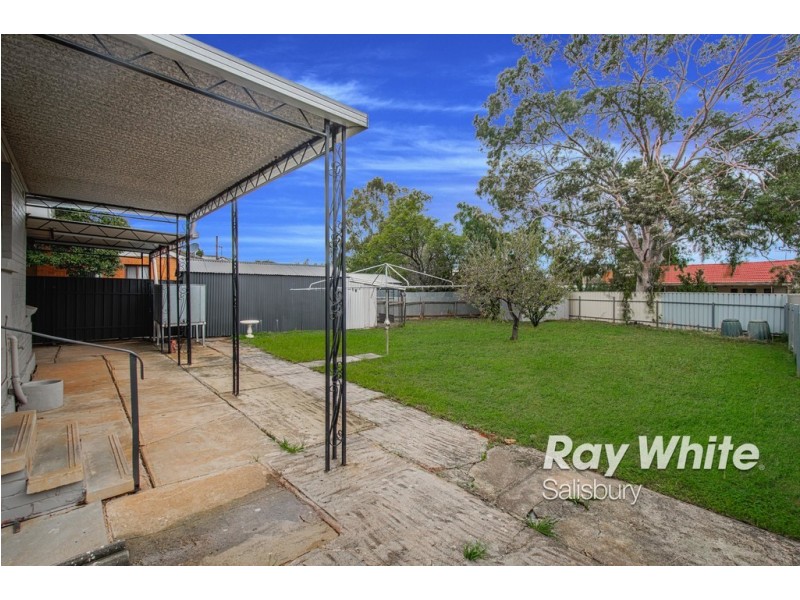 17 Peacock Road, Elizabeth Downs SA 5113