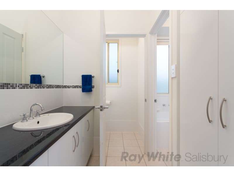 1 Leicester Grove, Andrews Farm SA 5114