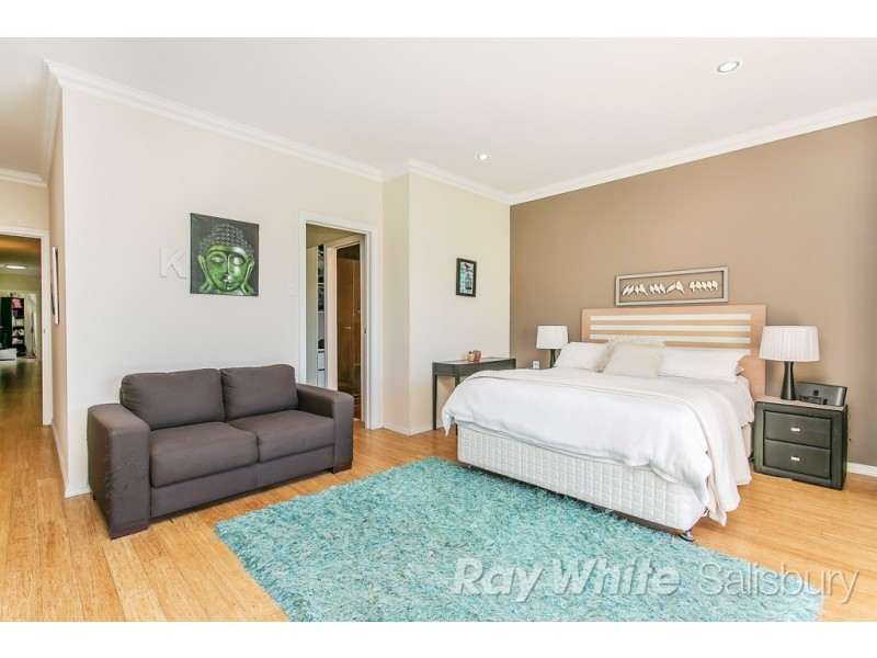 39 Macmillan Avenue, Mawson Lakes SA 5095