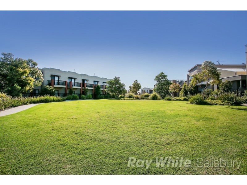 39 Macmillan Avenue, Mawson Lakes SA 5095