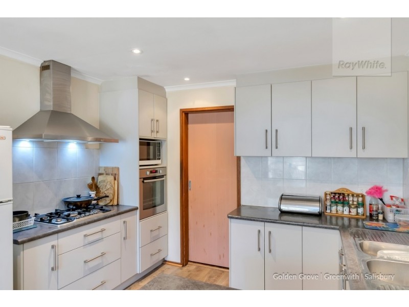 2 Young Boulevard, Paralowie SA 5108