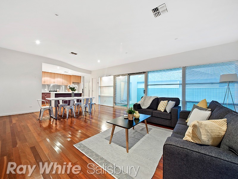 9 Lakewood Court, Mawson Lakes SA 5095