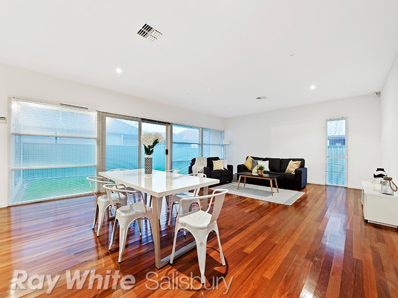 9 Lakewood Court, Mawson Lakes SA 5095