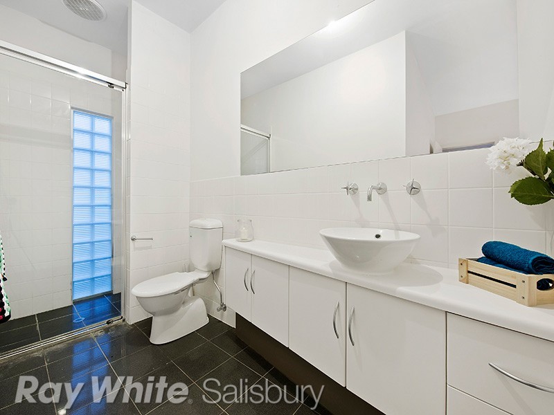 9 Lakewood Court, Mawson Lakes SA 5095